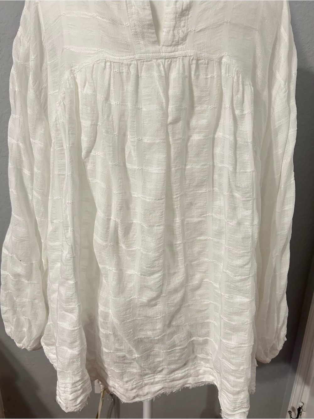 We The Free Women White Textured Buttonless Tunic Size extra Small OVERSIZE. - Picture 7 of 15